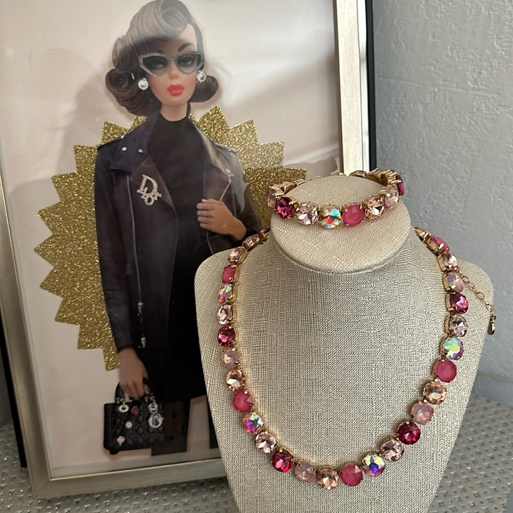 Fashion Pink Necklace with Matching Stretch Bracelet